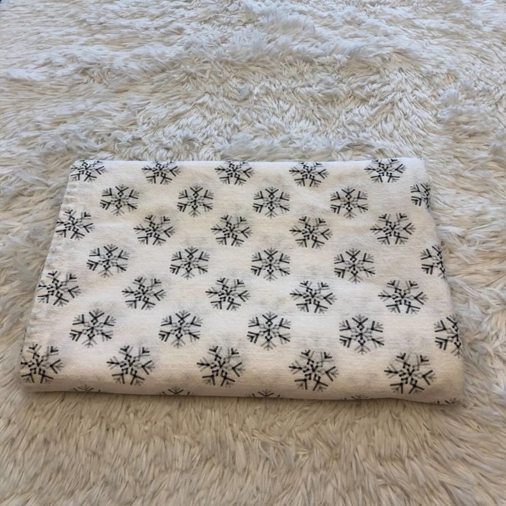 DKNY Tablecloth Winter Snowflake Rectangular Cotton